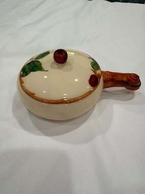 Vintage Franciscan Apple Covered Casserole | California Pottery | Made in USA